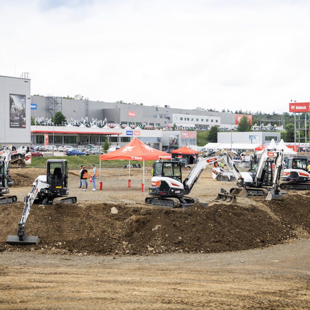 Bobcat holds Demo Days 2025 with over 70 products and hundreds of global customers