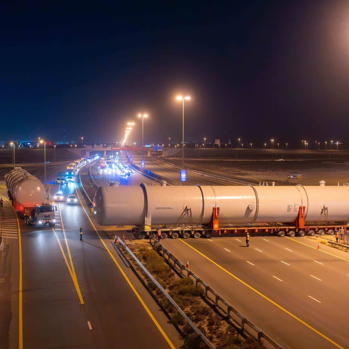 Al Faris executes seamless heavy transport of HP Flare KO Drum in Dubai